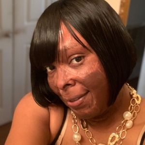 Meet your Posher, Charleeta